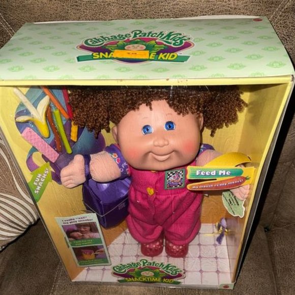 CABBAGE PATCH GIRL DOLL FUNTIME SNACKS New in Box~ MITZI DONNA~AUG 1 ~ Vintage - Picture 1 of 11